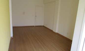 Imagem 2: SALA COM APROXIMADAMENTE 25m²