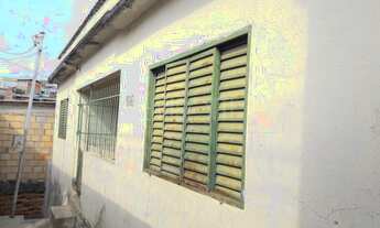 Imagem 2: BARBACENA - Casa Padrão - Caiçaras