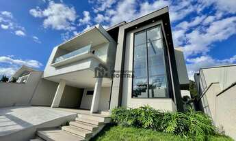 Imagem: Casa com piscina à venda no bairro Amizade