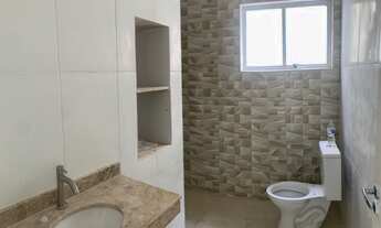 Imagem 5: Casa de alto padrão a uma quadra do mar