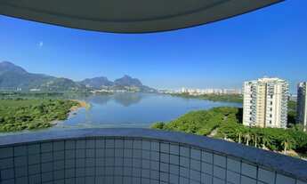 Imagem 3: Vista lagoa 4 quartos, 1 suite com lavabo e dep. completa