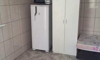 Imagem 4: Kitnet/Conjugado para aluguel possui 12 metros quadrados com 1 quarto