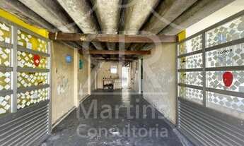 Imagem: Terreno com casa antiga para venda tem 104