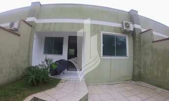 Imagem: Casa geminada em condomínio fechado com