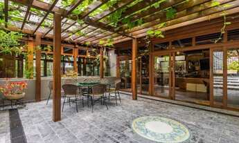 Imagem 2: Casa de condomínio térrea para venda possui 1721 metros quadrados com 4 quartos