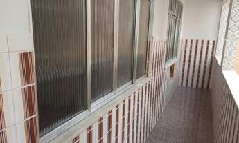 Imagem 2: Casa em rua fechada, com portaria, próxima do Mercadão de Madureira. Melhor rua da região