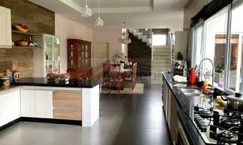 Imagem 7: SOBRADO À VENDA EM CUMBICA - 250M² - 3 DORMITÓRIOS - 2 SUÍTES - 4 VAGAS - QUINTAL - CHURRA