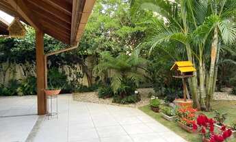 Imagem 3: Casa para Venda em Florianópolis, Itacorubi, 4 dormitórios, 2 suítes, 4 banheiros, 2 vagas