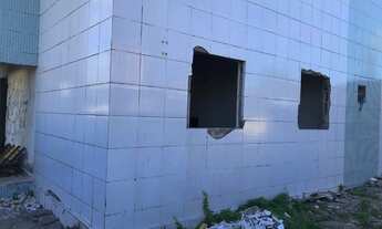 Imagem 2: Apartamento inacabado