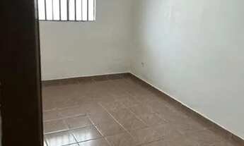 Imagem 7: Alugo casa valor $ 900,00 próximo a Nilco