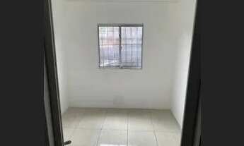 Imagem 5: ALUGO CASA GRANDE COM GARAGEM