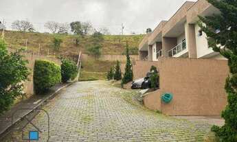 Imagem 4: Sobrado com 3 dormitórios para alugar, 100 m² por R$ 3.150,00/mês - Centro - Guararema/SP