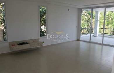 Imagem 4: ARUÃ 3 SUÍTES, PISCINA E FUNDO PARA RESERVA