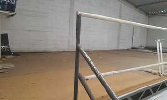 Imagem 3: Galpão/Depósito/Armazém para aluguel possui 300 metros quadrados