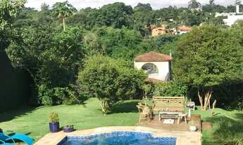 Imagem 6: Casa na Granja Viana, 500m², 5 suítes e 4 vagas!