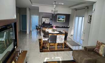 Imagem 6: Casa de condomínio sobrado para venda tem 315 metros quadrados com 4 quartos