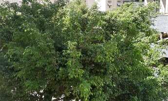 Imagem 2: Próximo Praia e Metrô / 03 Quartos / Vazio