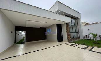 Imagem 2: Casa à venda no Setor Três Marias I em Goiânia GO, com 3 suítes, churrasqueira, piscina e