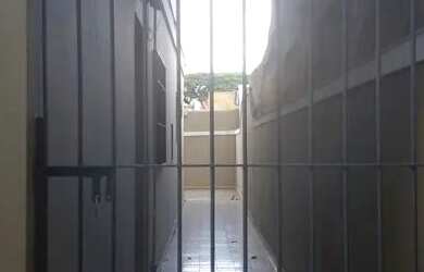 Imagem 3: Próximo ao comercio,condução na porta, imóvel bem conservado!