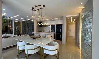 Imagem 3: Lindo Apartamento à venda, Finamente Decorado, 3 dormitórios sendo 3 Suítes, Centro Floria