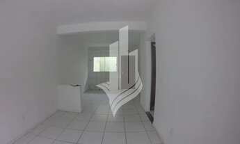 Imagem 2: Casa geminada em condomínio fechado com 9 casas, boa vizinhança, bairro tranquilo, silenci