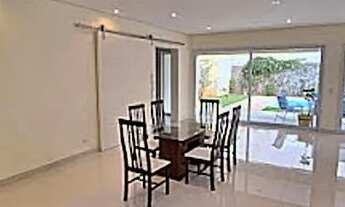 Imagem 4: Casa de condomínio para aluguel possui 400 metros quadrados com 4 quartos