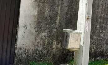 Imagem 4: Vende-se estas duas casas pelo preço de uma