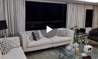 Imagem: Triplex a venda no Espinheiro com 429 metros