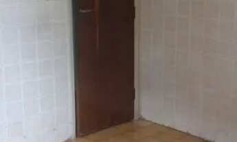 Imagem 7: Próximo ao comercio,condução na porta, imóvel bem conservado!