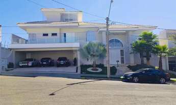 Imagem: Casa à venda com 4 quartos, sendo 4 suítes