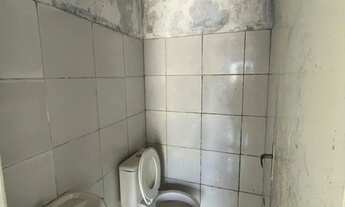 Imagem 6: Predio de esquina na Azenha, com 4 lojas