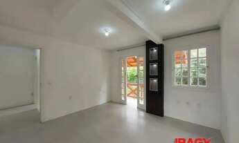 Imagem 2: Excelente Casa 4 dormitório(s) em Cacupé - Florianópolis