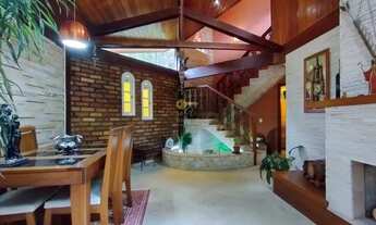 Imagem 3: Casa para Venda em Teresópolis, Parque do Imbui, 1 dormitório, 1 suíte, 1 banheiro, 1 vaga