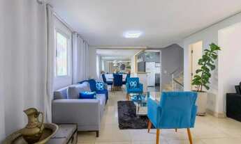 Imagem 2: Casa no condomínio New England Condominium para venda e locação com 4 quartos, sendo 2 suí