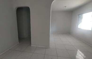 Imagem 7: Casa a venda no bairro Morada do Ouro, setor Oeste