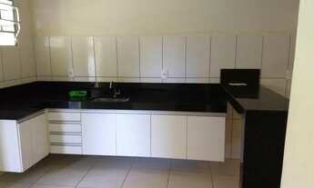 Imagem: Aluga-se casa de dois quartos no BNH em