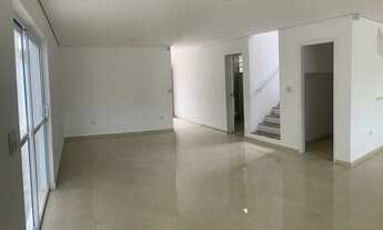 Imagem 2: Casa de alto padrão a uma quadra do mar