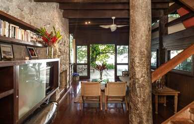 Imagem 3: Casa - 310 m² - Terreno de 670 m² - 3 dormitórios (1 suíte) - R$ 4.500.000 - Praia de Toqu