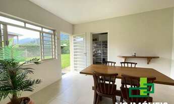 Imagem 7: Venda - Belo Sobrado Com 3 Pavimentos no Condomínio Mar Verde