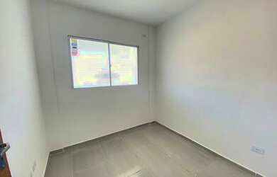 Imagem 5: D- VENDO LINDAS CASAS PROXIMO A PARADA DE ONIBUS