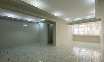 Imagem: Apartamento grande com 4 quartos na Rua