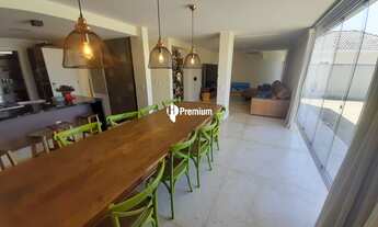 Imagem 3: Casa de condomínio para venda tem 440 metros quadrados com 4 quartos