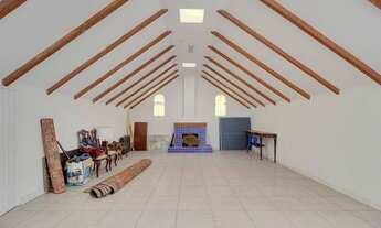 Imagem 5: Sobrado para aluguel e venda possui 400 metros quadrados com 4 quartos