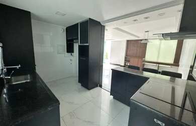 Imagem 7: Bairro Ouro Preto, Luxuosa Casa Triplex com Cobertura, 180m², Próx a Lagoa da Pampulha