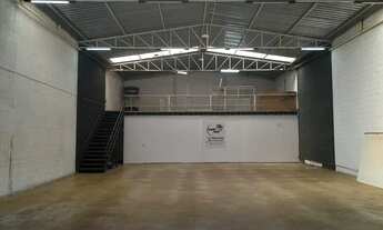 Imagem 2: Galpão/Depósito/Armazém para aluguel possui 300 metros quadrados