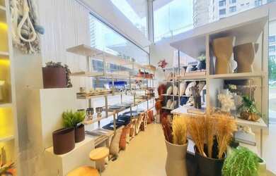 Imagem 4: Ponto comercial/Loja/Box para aluguel possui 100 metros quadrados em Mossunguê