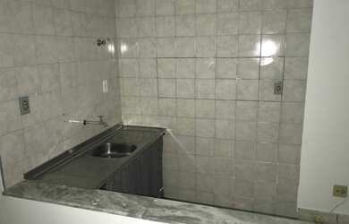 Imagem 5: Centro - Excelente Kitinet com divisória