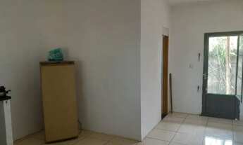 Imagem 6: CASA COM TRÊS QUARTOS EM SANTA ISABEL CENTRO ACEITO PARCELADO