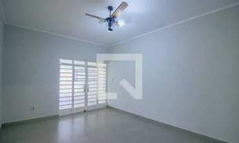 Imagem 6: Casa para Alugar - 8 cômodos - 3 banheiros - 4 vagas garagem