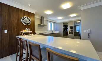 Imagem 3: APARTAMENTO NO CENTRO QUADRA MAR E COM VISTA, 4 SUÍTES E 4 VAGAS - BALNEÁRIO CAMBORIÚ